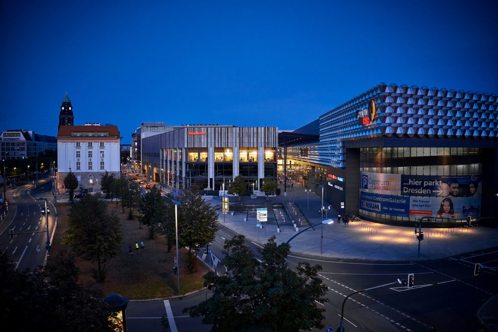 Nachtaufnahme Augenarztpraxis in Dresden: AugenCentrum Dresden